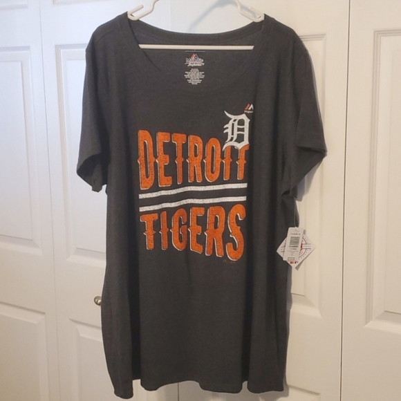torrid Tops - 🥳 HP 🥳 Torrid Detroit Tigers Gray Short Sleeve Tee Sz XXXL